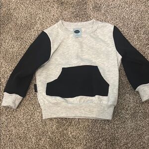 Black and Gray Color-Blocked Crew Neck Sweatshirt